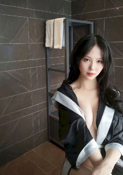 我在公交疯狂做爰过程